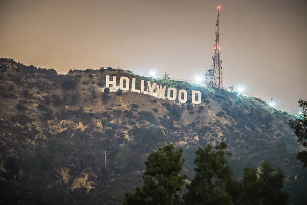 Знак Холлівуду Освітлений Вночі — стокове фото