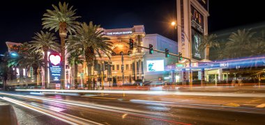 Las vegas nevada akşam şehir ışıkları ve sokak sayısı 