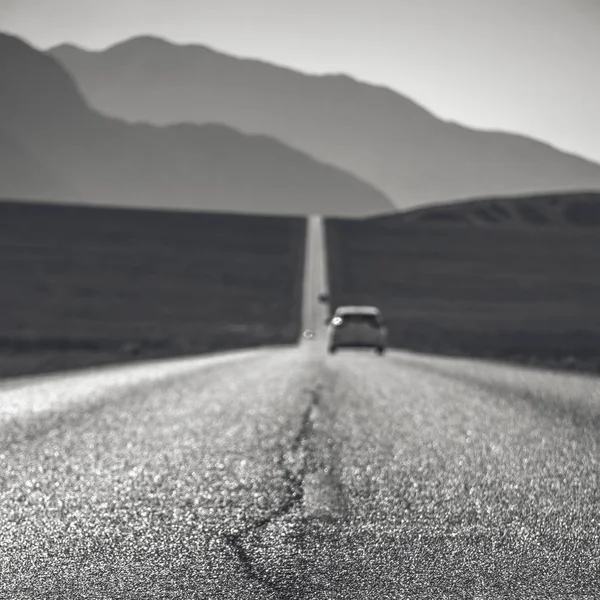 Одинокая Дорога Долине Смерти Национального Парка Калифорнии — стоковое фото