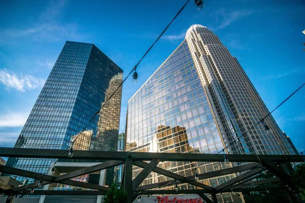 Skyline Charlotte Carolina Norte Com Céu Azul — Fotografia de Stock