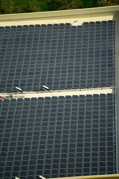 Renewable Energy Solar Panels Building Roof — Stock Photo, Image