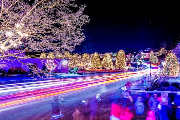 Buiten kerstversiering op Kerstmis stad usa — Stockfoto