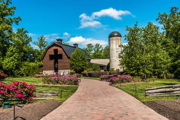 Charlotte, Nc Nisan 2019 - Billy Graham Halk Kütüphanesi'nde güneş — Stok fotoğraf