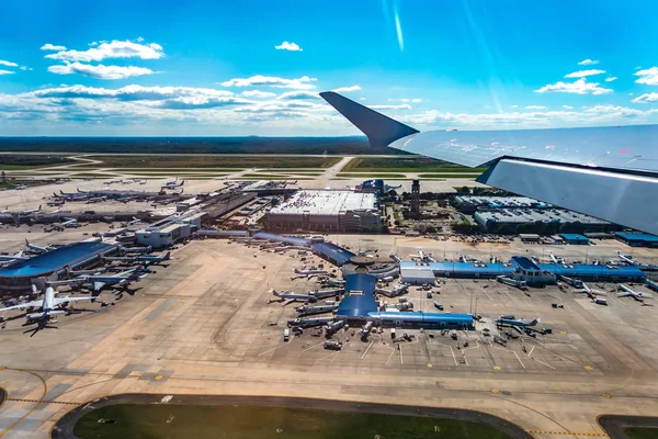 Decollare in aereo all'aeroporto di Charlotte — Foto Stock