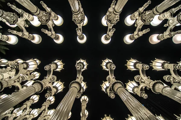 Escultura de luz urbana em LACMA à noite Los Angeles califórnia — Fotografia de Stock