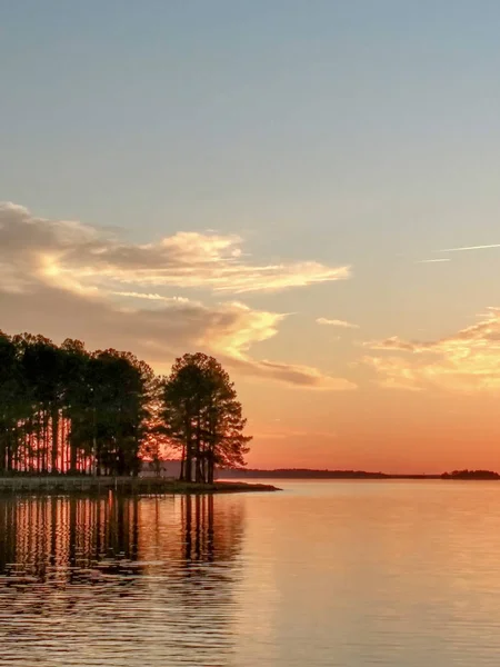 Monticello reservoir in South Carolina bij zonsondergang — Stockfoto