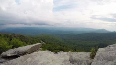 Kaba sırt blue ridge parkway kapalı izleme alanına bakan