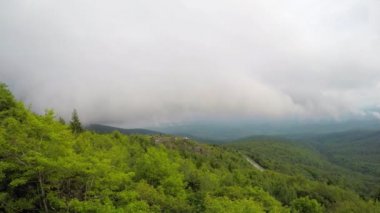 Kaba sırt blue ridge parkway kapalı izleme alanına bakan