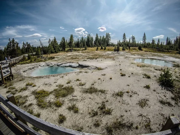 Yellowstone - Cuenca oeste pulgar géiser — Foto de Stock