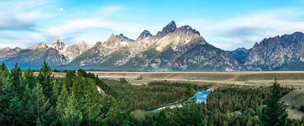 Nagy teton hegyek kígyó folyó kilátással — Stock Fotó