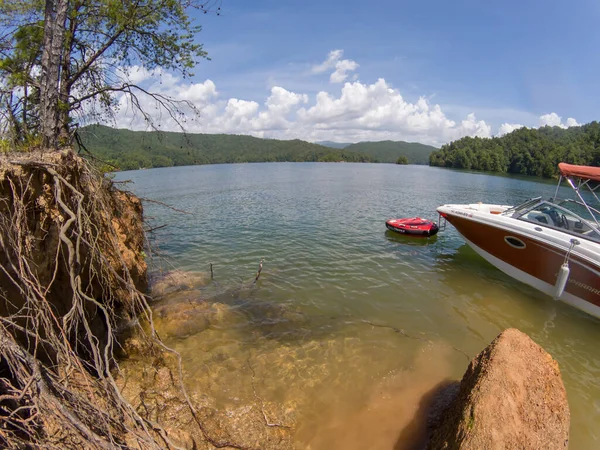 Paseos en bote por el lago Jocassee sur carolina —  Fotos de Stock