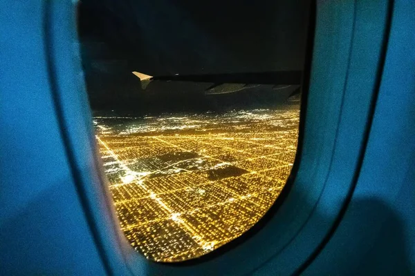 Πετούν πάνω από το Σικάγο Ιλινόις τη νύχτα — Φωτογραφία Αρχείου