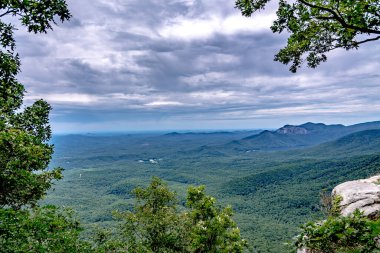 Sezar Güney Carolina 'daki dağ köprüsü bölgesinin başında.