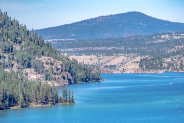Spokane River Washington çevresindeki doğa manzaraları.
