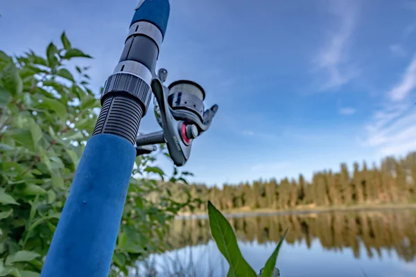 Pesca Pequeño Lago Temprano Mañana — Foto de Stock