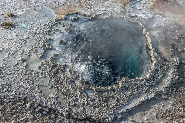 Nagy Prizmás Tavasz Yellowstone Nemzeti Parkban Wyomingban — Stock Fotó