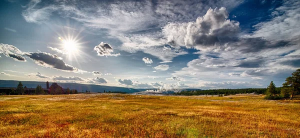 Velho Geyser Fiel Yeallowstone Parque Nacional — Fotografia de Stock