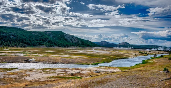 Viejo Fiel Géiser Yeallowstone Parque Nacional — Foto de Stock