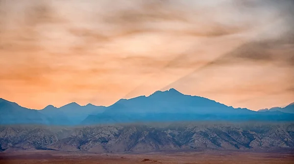 View Lone Pine Peak East Side Sierra Nevada — стоковое фото