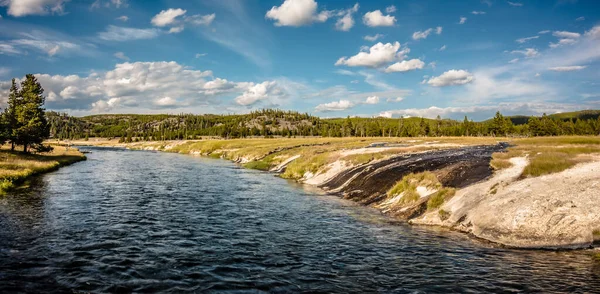 Rzeka Yellowstone Żelazne Źródło Parku Narodowym Yellowstone Wyoming — Zdjęcie stockowe