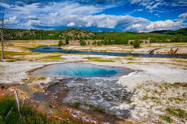 Wielka Pryzmatyczna Wiosna Parku Narodowym Yellowstone Wyoming — Zdjęcie stockowe