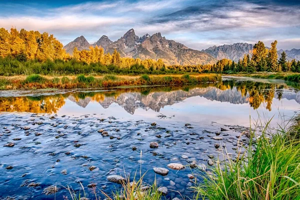 Grand Teton Ulusal Parkı Wyoming 'de sabahın erken saatlerinde
