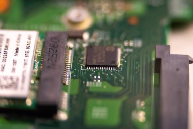 Elektronik devre kartı ya da anakart teknolojisi.