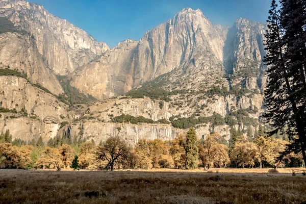 Früher Morgen Kalifornischen Yosemite Nationalpark — Stockfoto