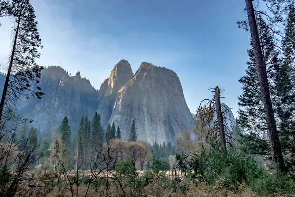 Früher Morgen Kalifornischen Yosemite Nationalpark — Stockfoto