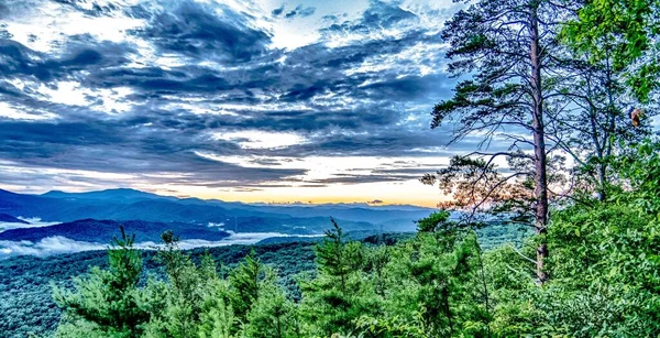 Güney Carolina Dan Gün Batımında Jocassee Gölü Manzarası — Stok fotoğraf