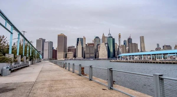 New York Skyline Een Bewolkte Dag — Stockfoto