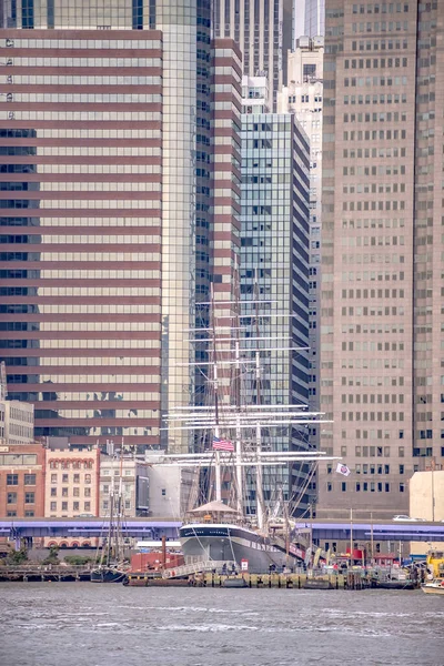 New York City Skyline Pochmurny Dzień — Zdjęcie stockowe