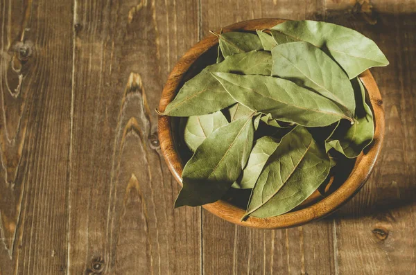 Feuille Laurier Dans Bol Bois Feuille Laurier Dans Bol Bois — Photo