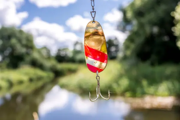 Cebo Metálico Para Pesca Brillo Para Pesca Cuelga Una Línea —  Fotos de Stock