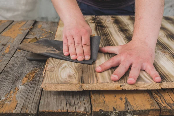 Tratamiento Madera Papel Lija Tipo Manos Masculinas Procesamiento Madera Papel —  Fotos de Stock