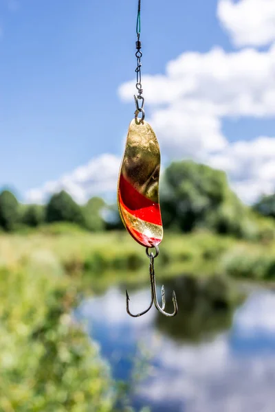 Cebo Metálico Para Pesca Brillo Para Pesca Cuelga Una Línea — Foto de Stock