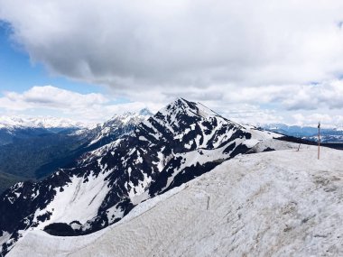 Dağ manzara Rusya'da