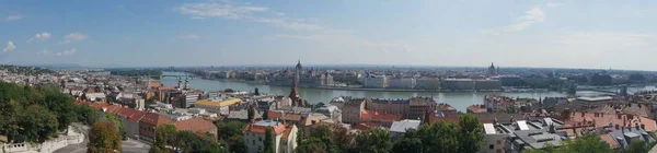 在匈牙利首都布达佩斯城市景观 — 图库照片