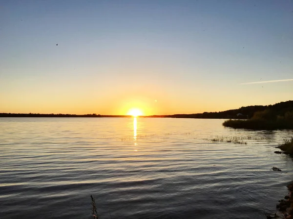 Sunset Lake Shore — Stock Photo, Image