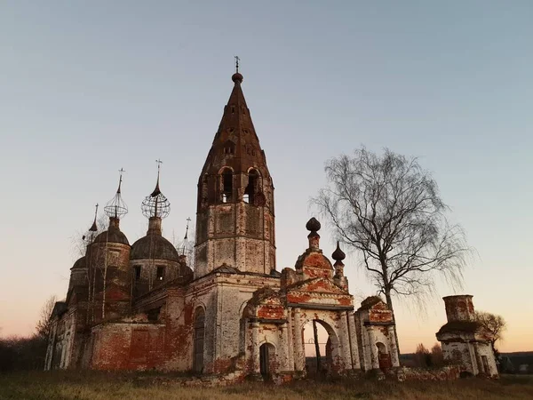 Övergivna Ortodoxa Kyrkan Ryssland — Stockfoto