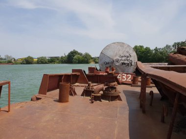 Limanda terk edilmiş gemiler, Rusya