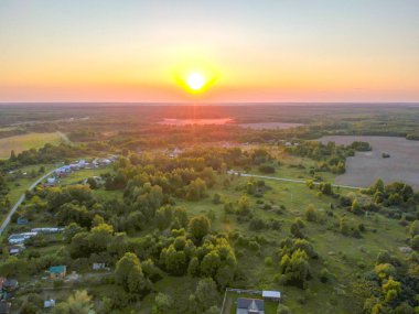 İnsansız hava aracından gelen hava manzarası.