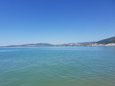 Yazın deniz manzarası