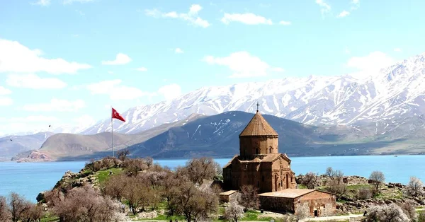 Pulau Akdamar Dan Gereja Armenia — Stok Foto