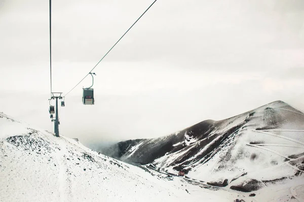 Seilbahn Über Dem Nebel — Stockfoto