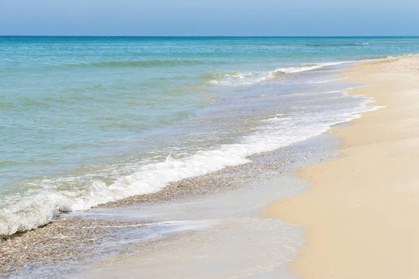 Composición Diagonal Playa Arena Con Mar Azul — Foto de Stock