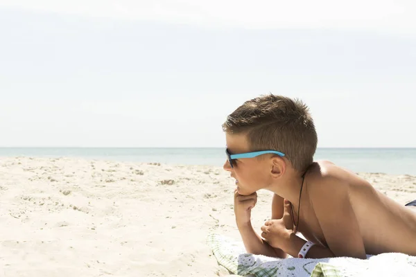 Profil Portret Adolescent Băiat Pălărie Plajă — Fotografie, imagine de stoc