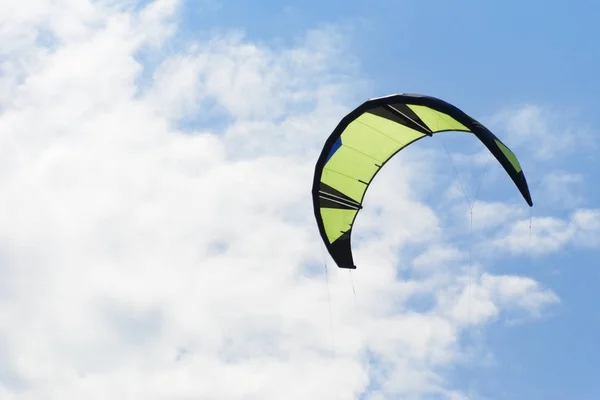 Kiteboarding kite close-up blue sky with clouds in background. — Stock Photo, Image