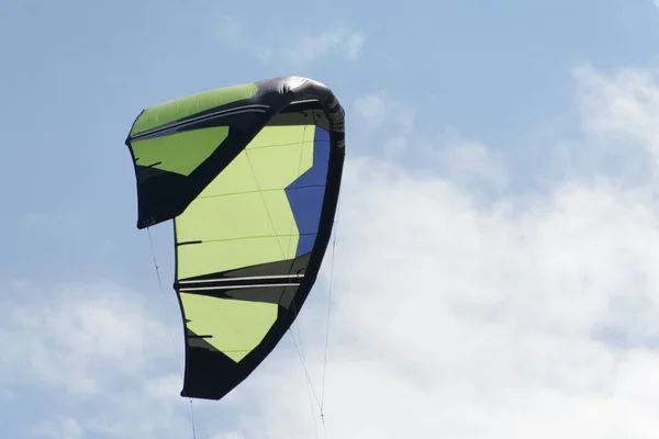 Kiteboarding kite close-up blue sky with clouds in background. — Stock Photo, Image