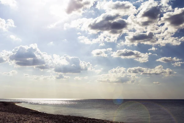 Seashore during bright sundown. Composition of the nature — Stock Photo, Image